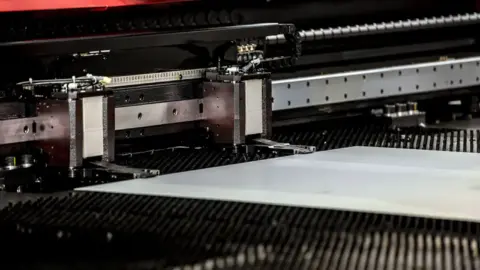 hydrauliczna prasa pozioma